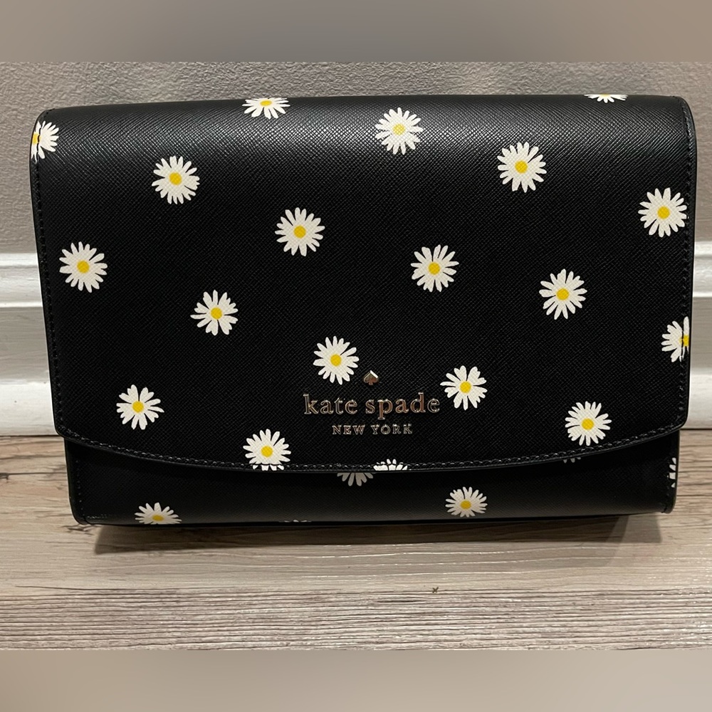 Kate Spade Carson Convertible - Picture 2 of 6